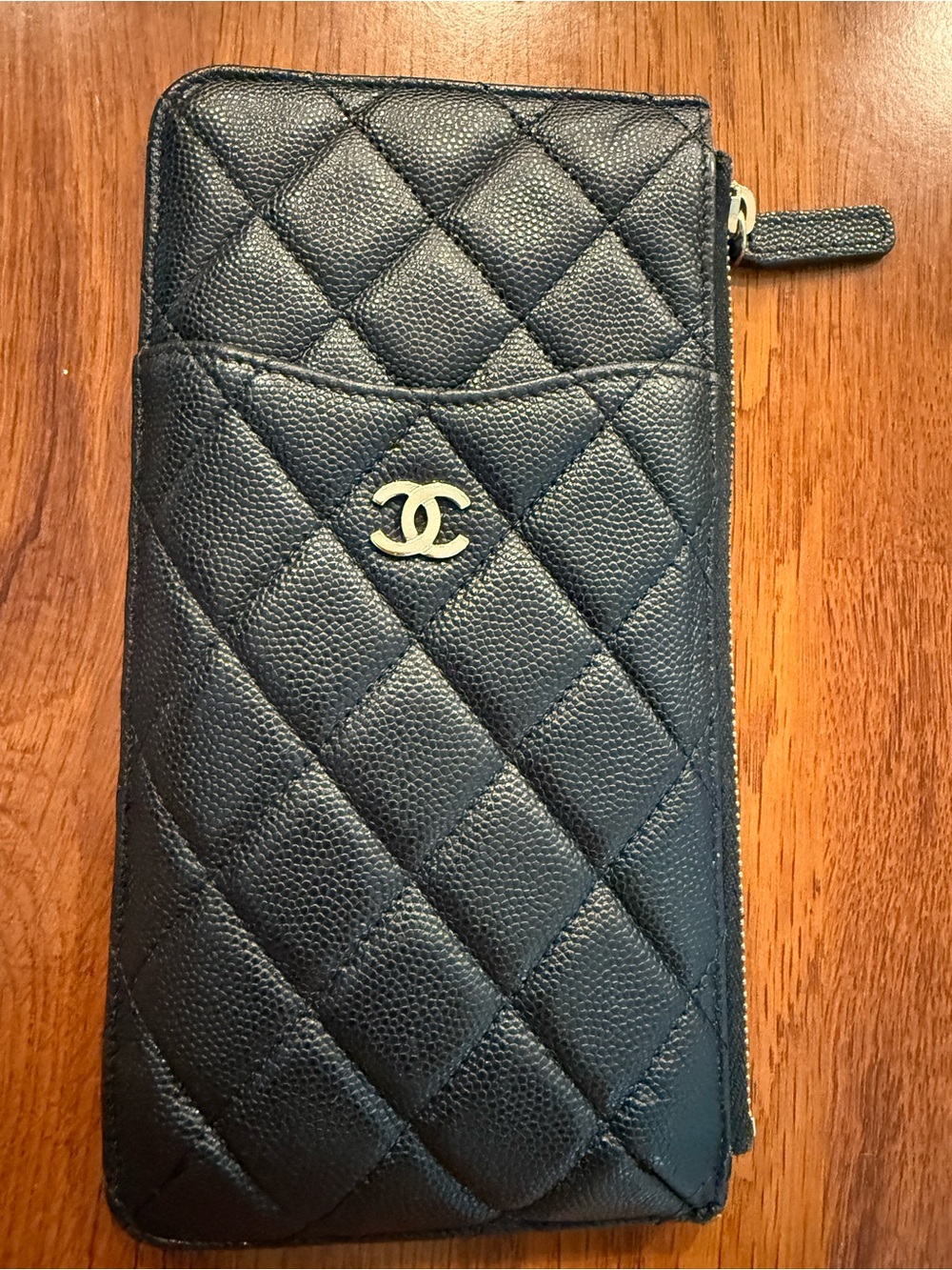 Chanel Zippered card holder wallet Caviar Black